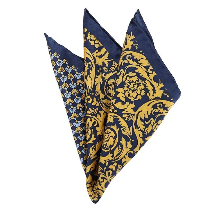 6 Gold Pocket Square(001)